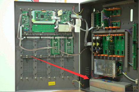 消防主機蓄電池怎么接線